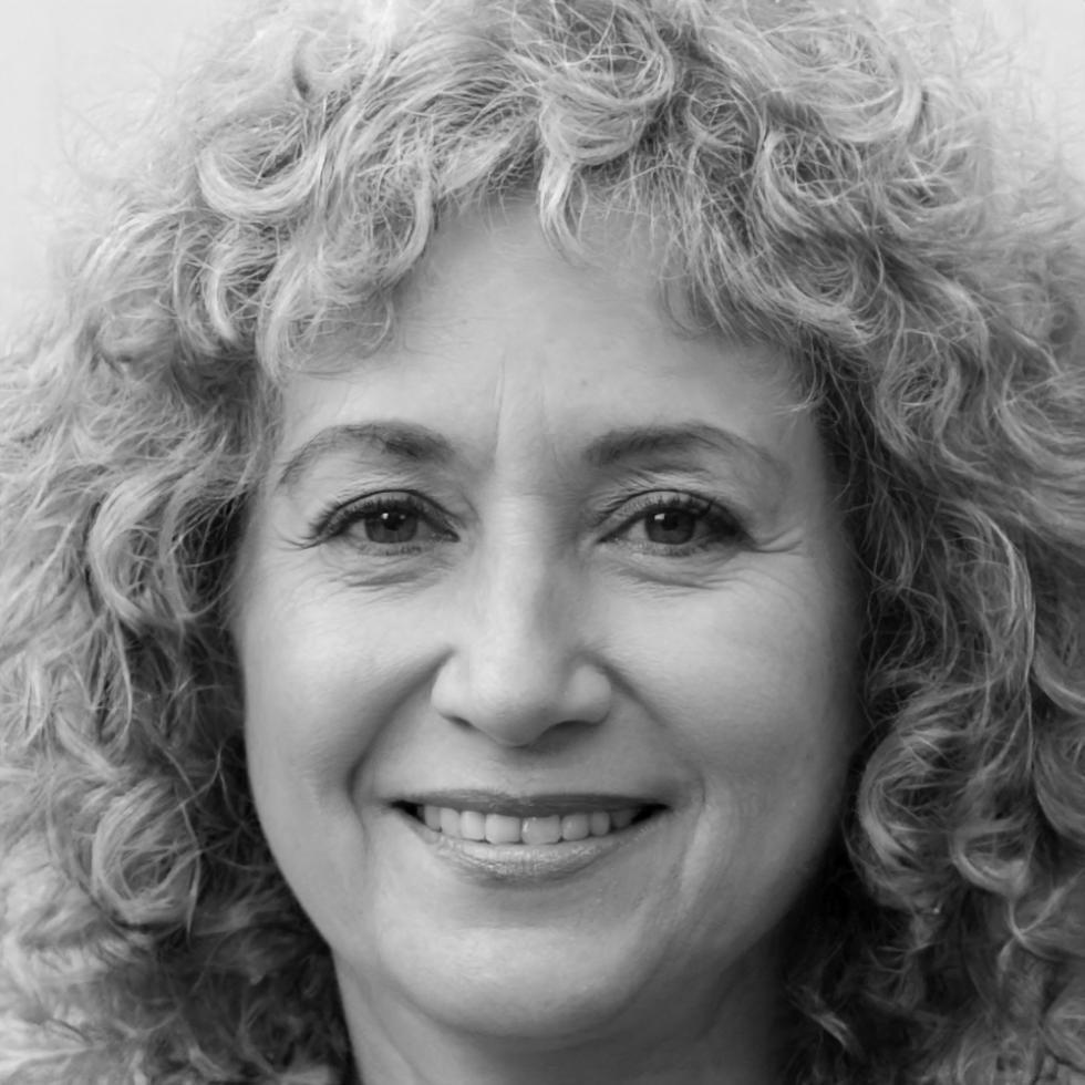 Instructora especializada en finanzas corporativas